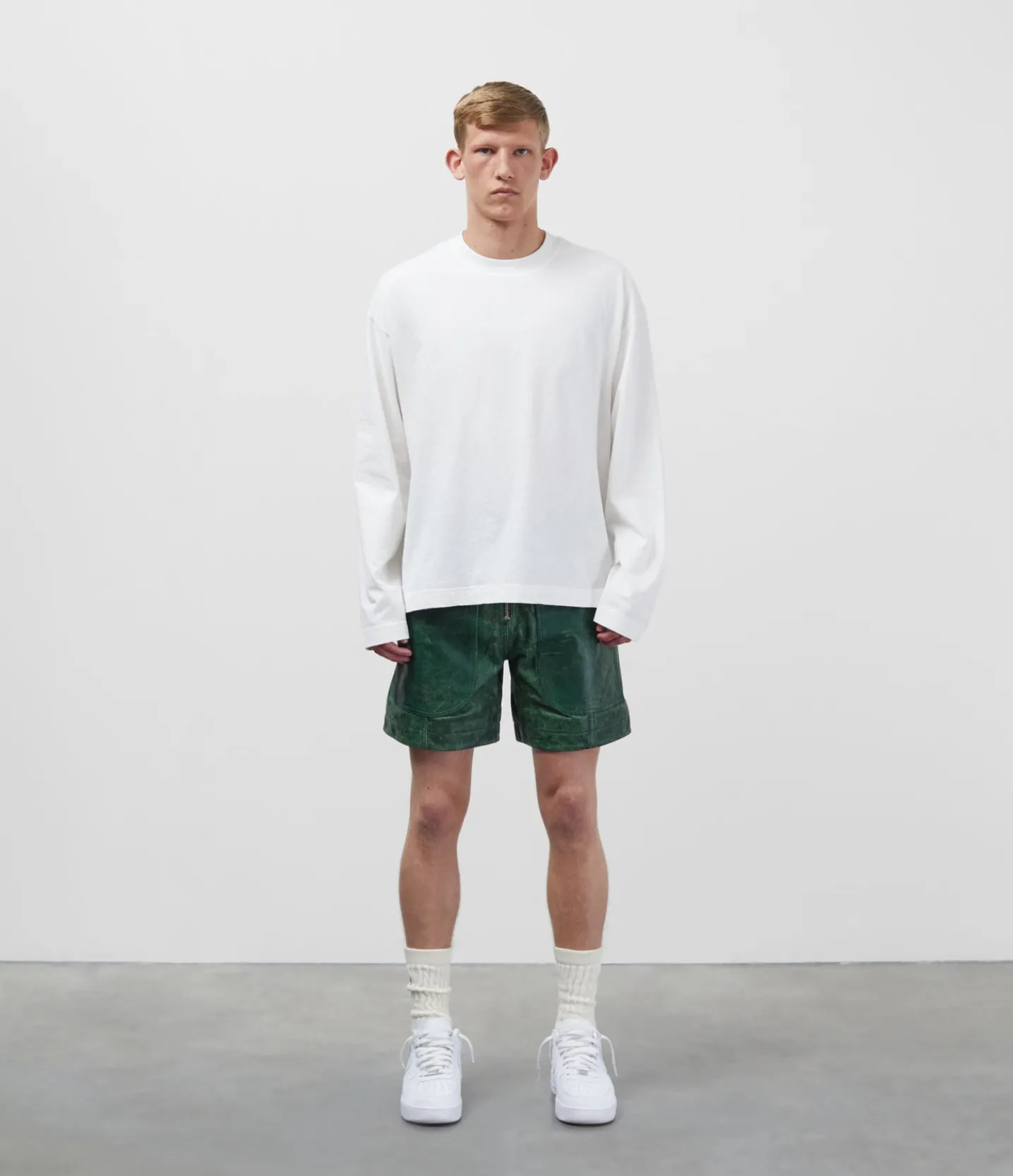 CB CRACKED LEATHER SHORTS