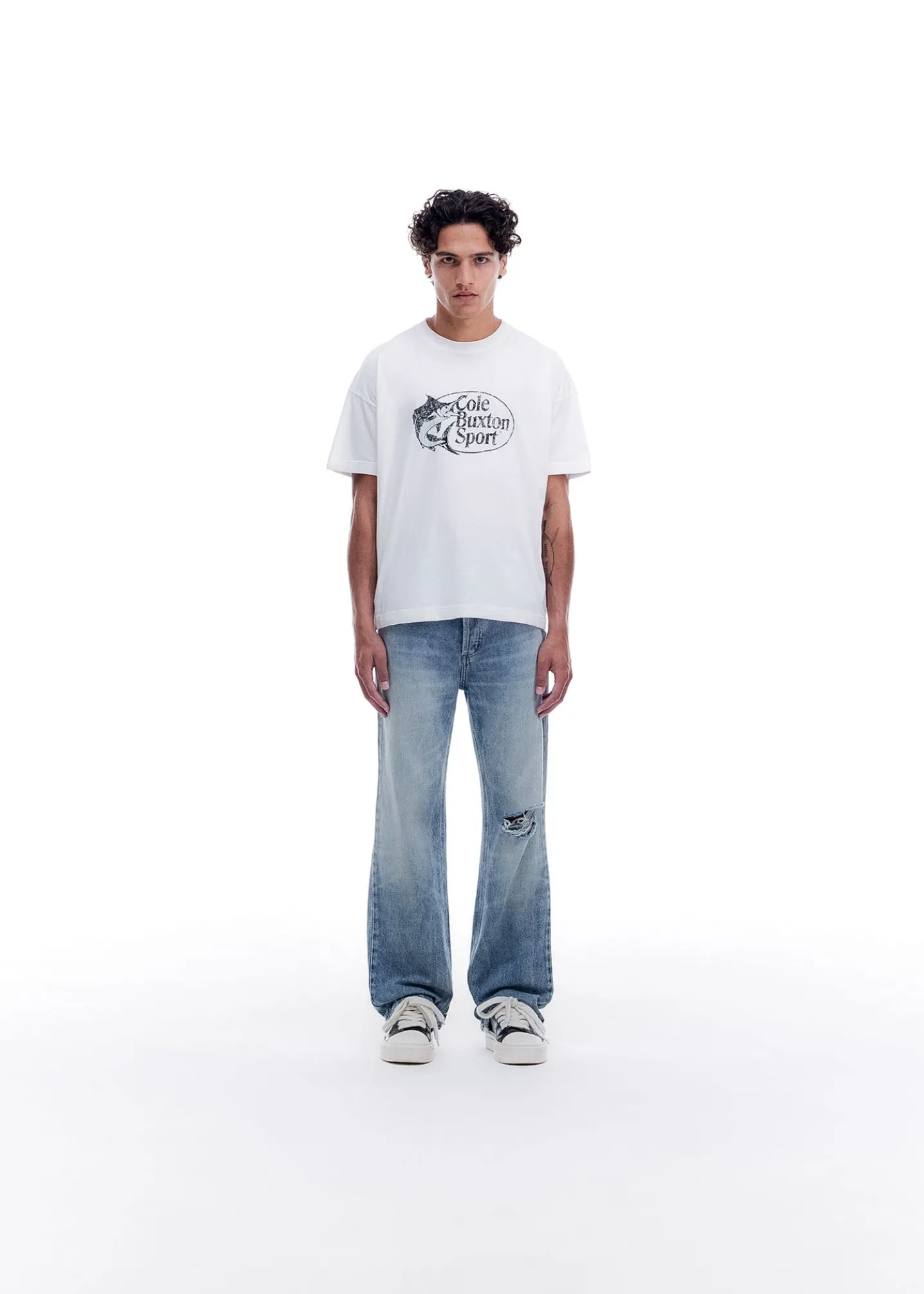DISTRESSED CBS T-SHIRT
