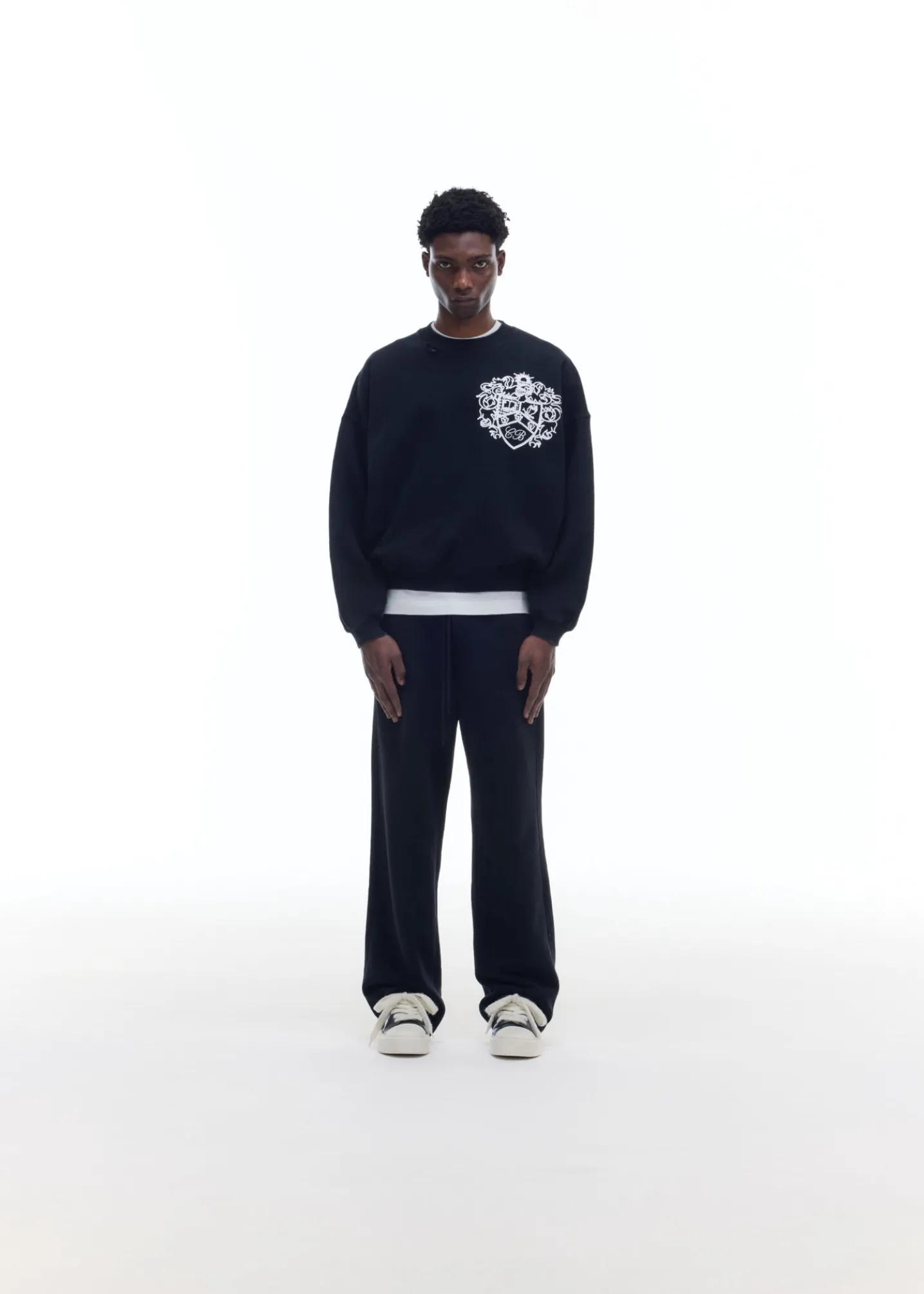 DISTRESSED COLLEGIATE CREST SWEATSHIRT