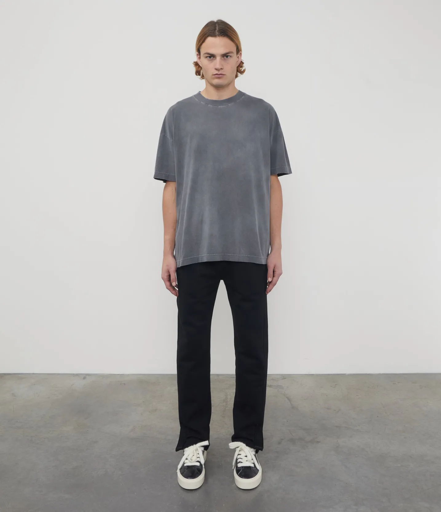 DISTRESSED LIGHTWEIGHT T-SHIRT