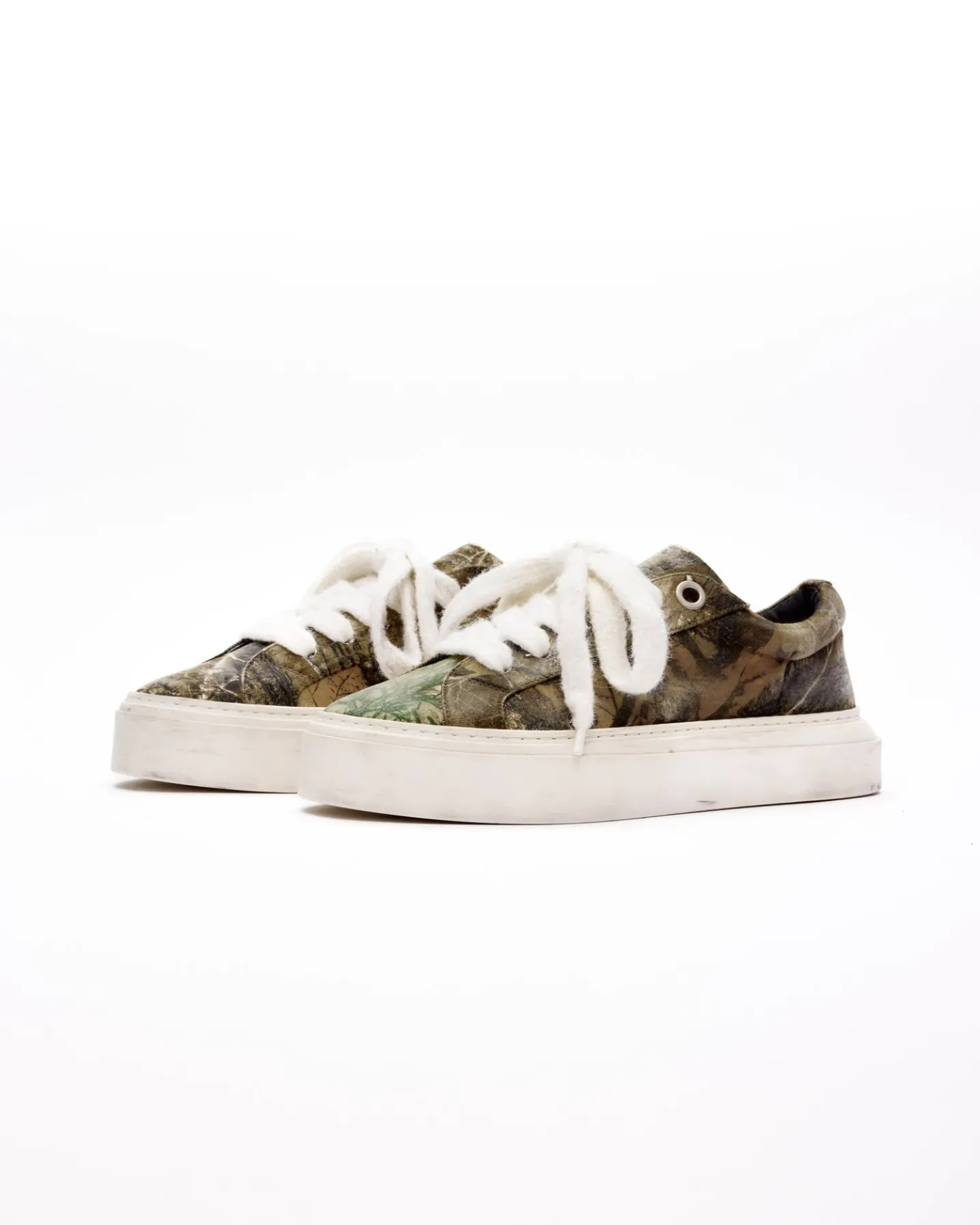 THE AKIMBO WILSON SNEAKER