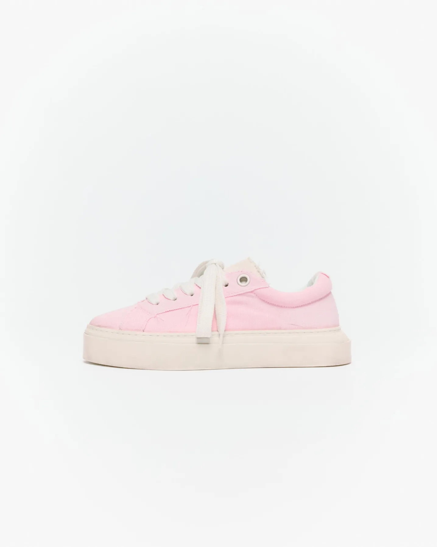 THE VINTAGE WILSON SNEAKER