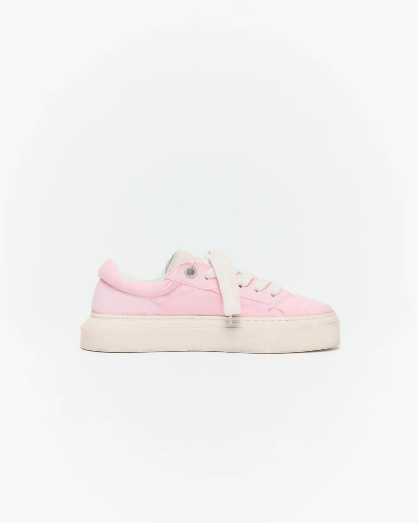 THE VINTAGE WILSON SNEAKER