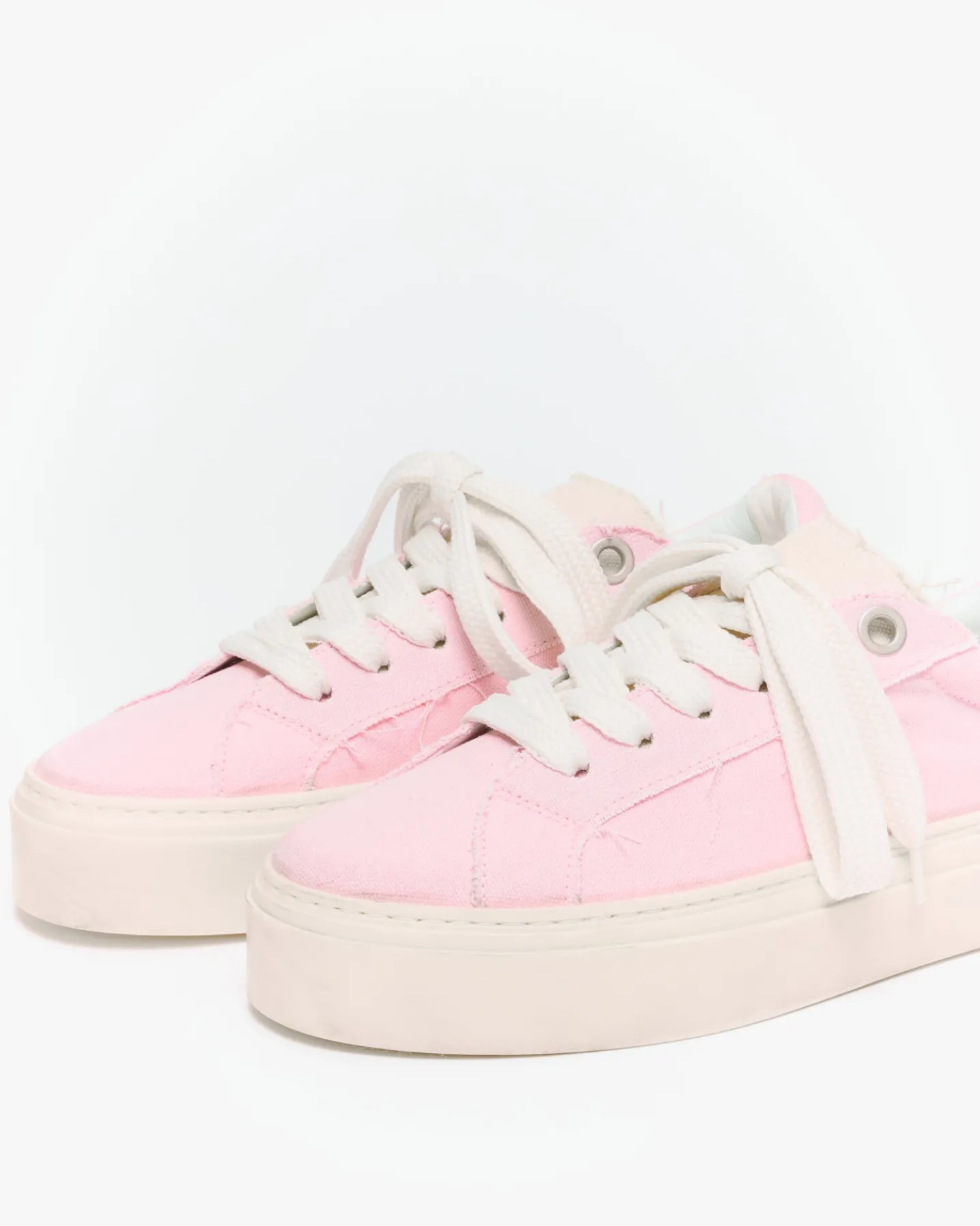 THE VINTAGE WILSON SNEAKER