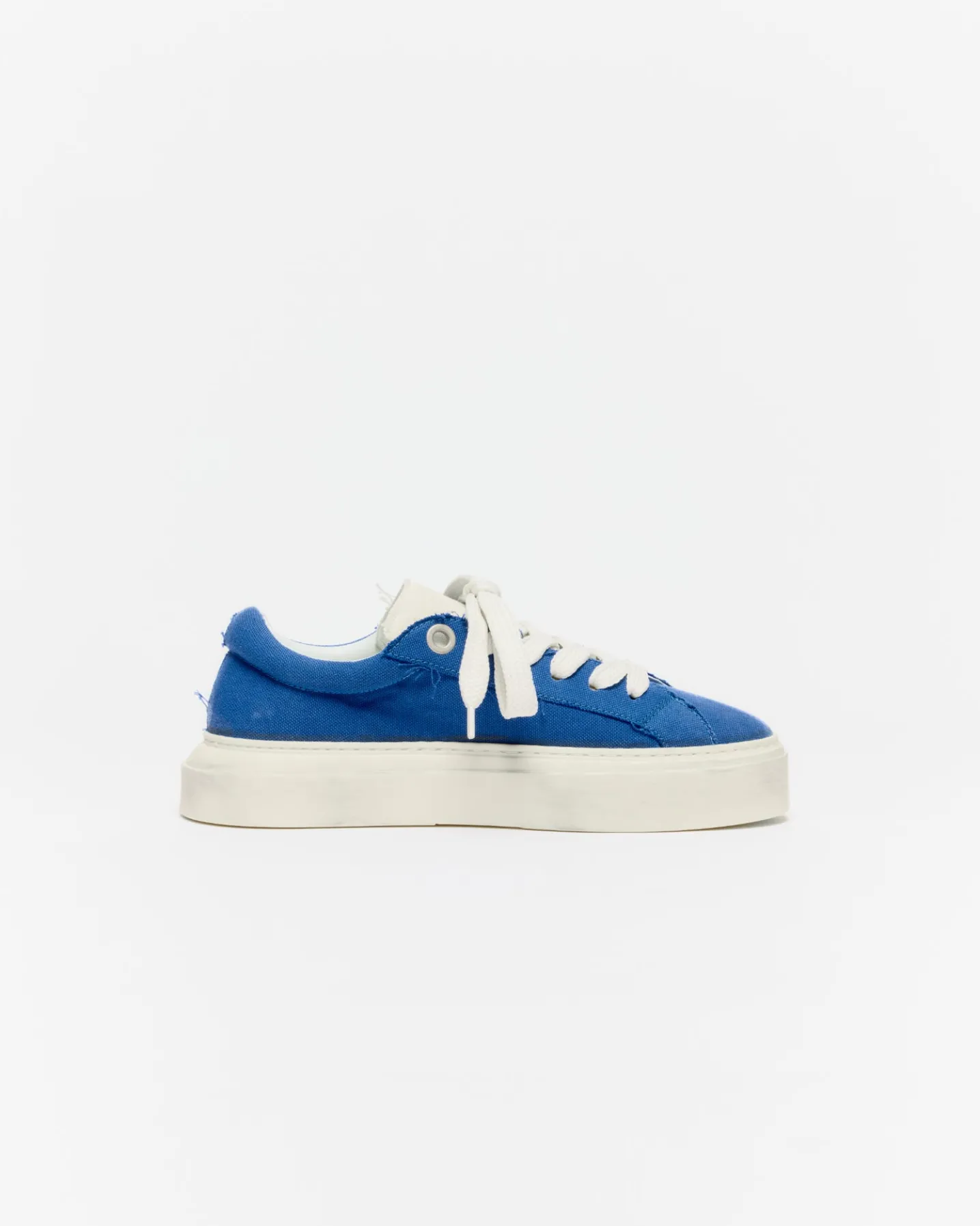 THE VINTAGE WILSON SNEAKER