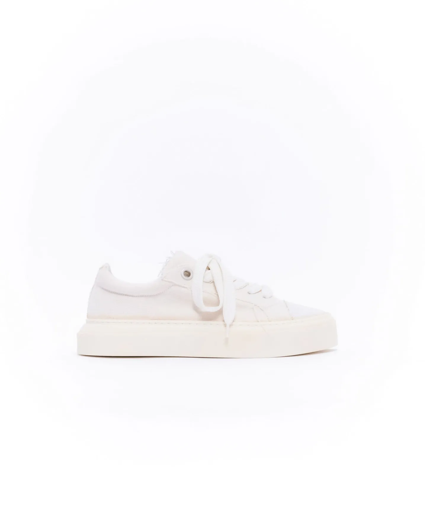 THE VINTAGE WILSON COURT SNEAKER