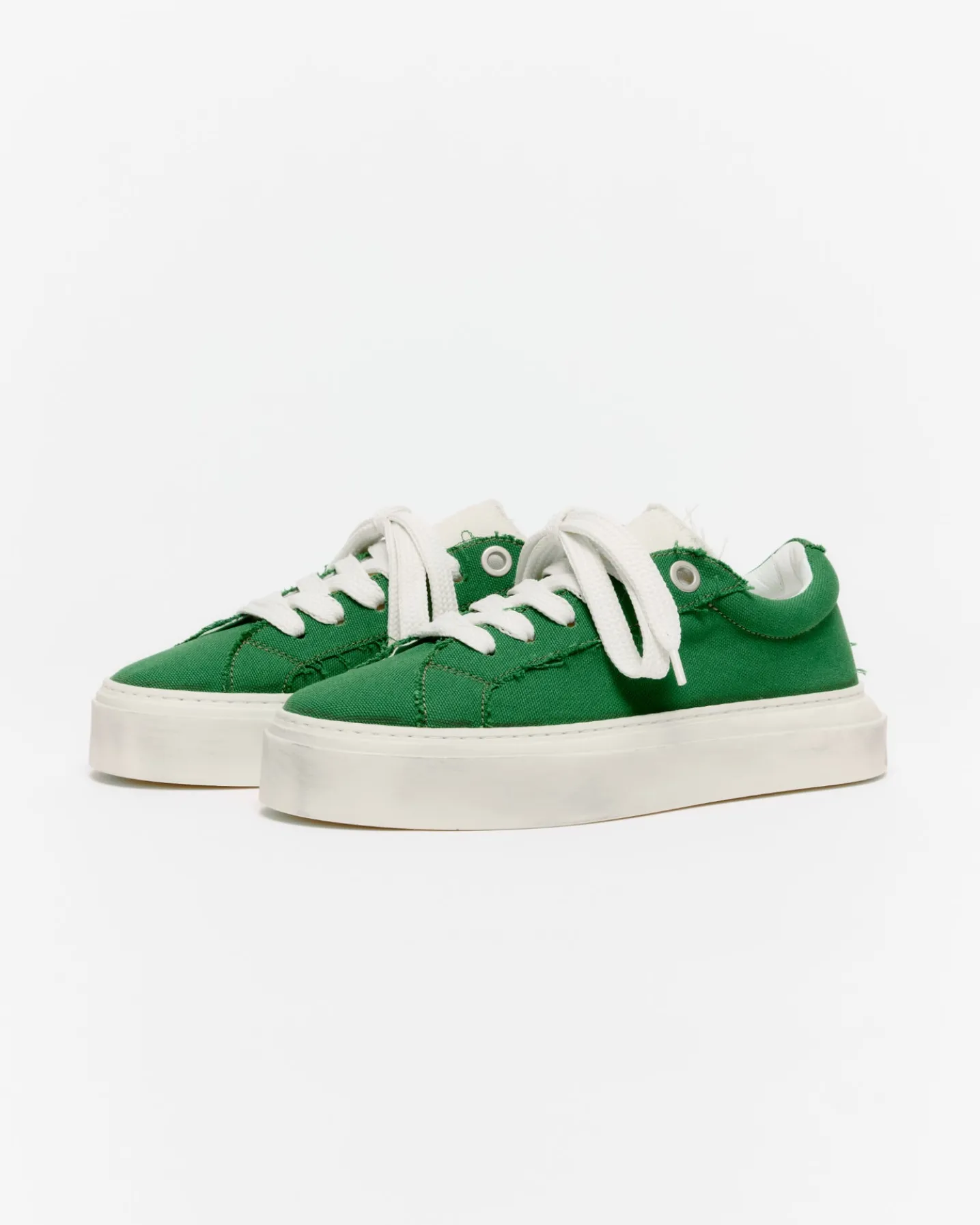 THE VINTAGE WILSON SNEAKER