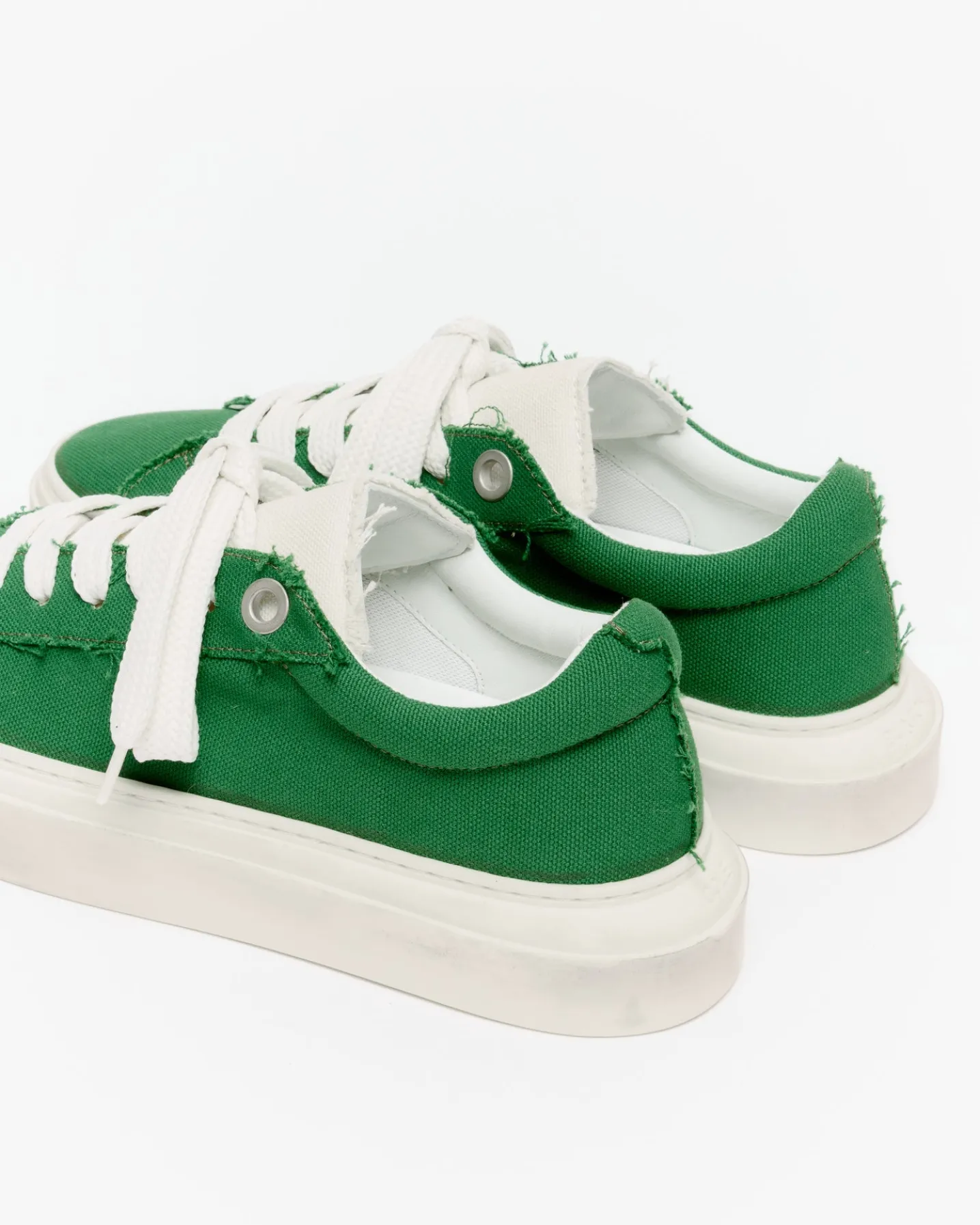 THE VINTAGE WILSON SNEAKER