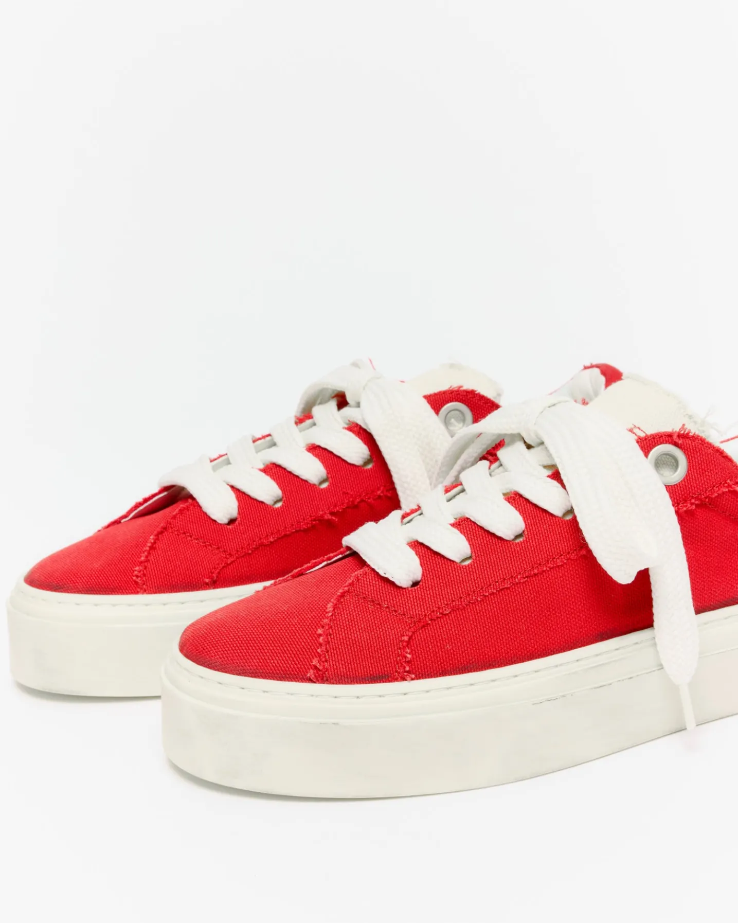 THE VINTAGE WILSON SNEAKER