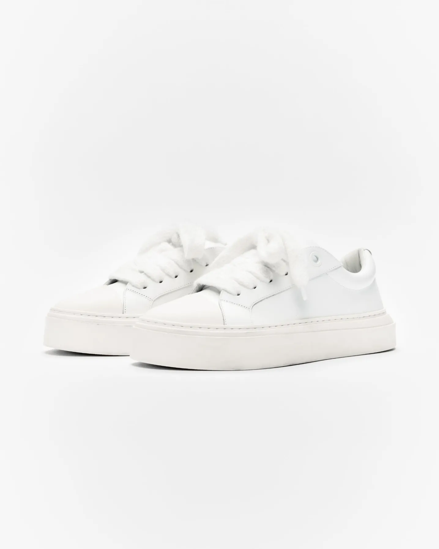 THE WILSON COURT SNEAKER
