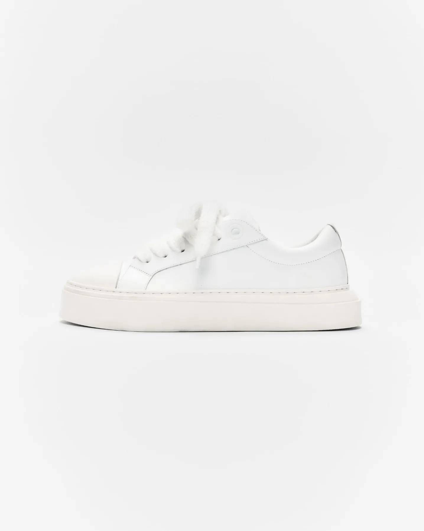 THE WILSON COURT SNEAKER