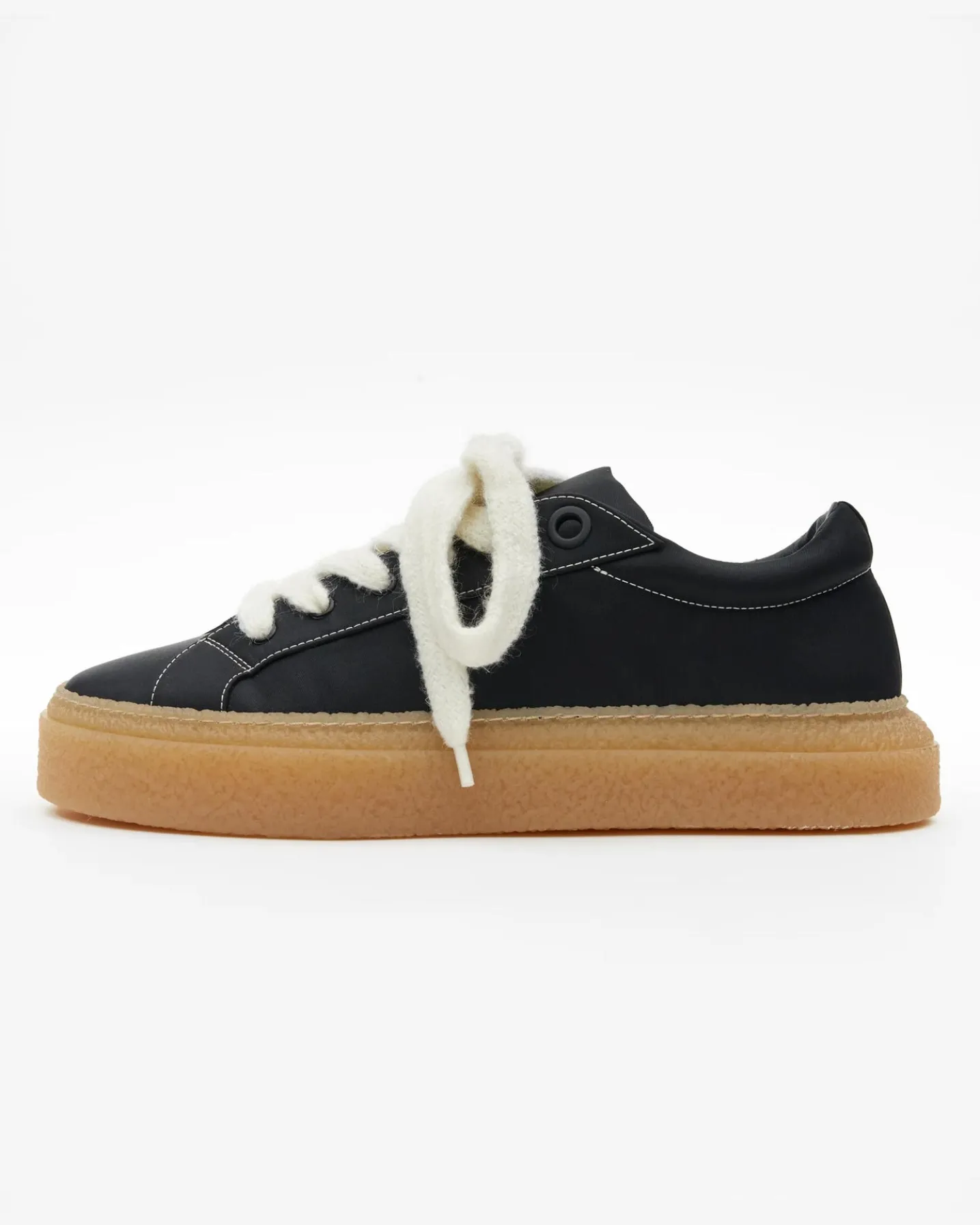 THE WILSON SNEAKER