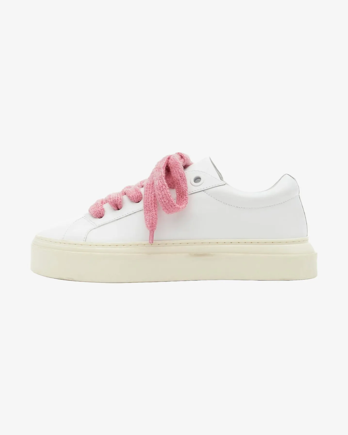 THE WILSON SNEAKER